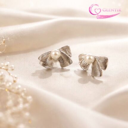 Silver Bow Pearl Earrings. GLENTIK – Wrapped in Love ❤️.